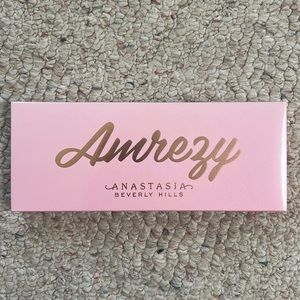 Brand New Amrezy x ABH eyeshadow palette